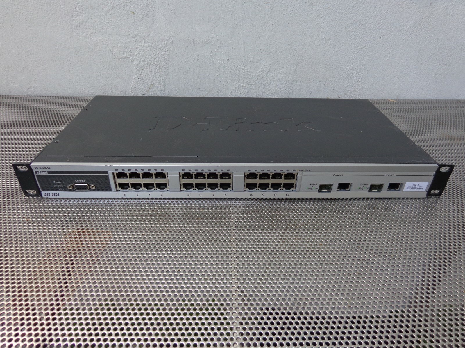 D‑Link DES-3526 xStack 24 Port 10/100Mbps Stackable Switch