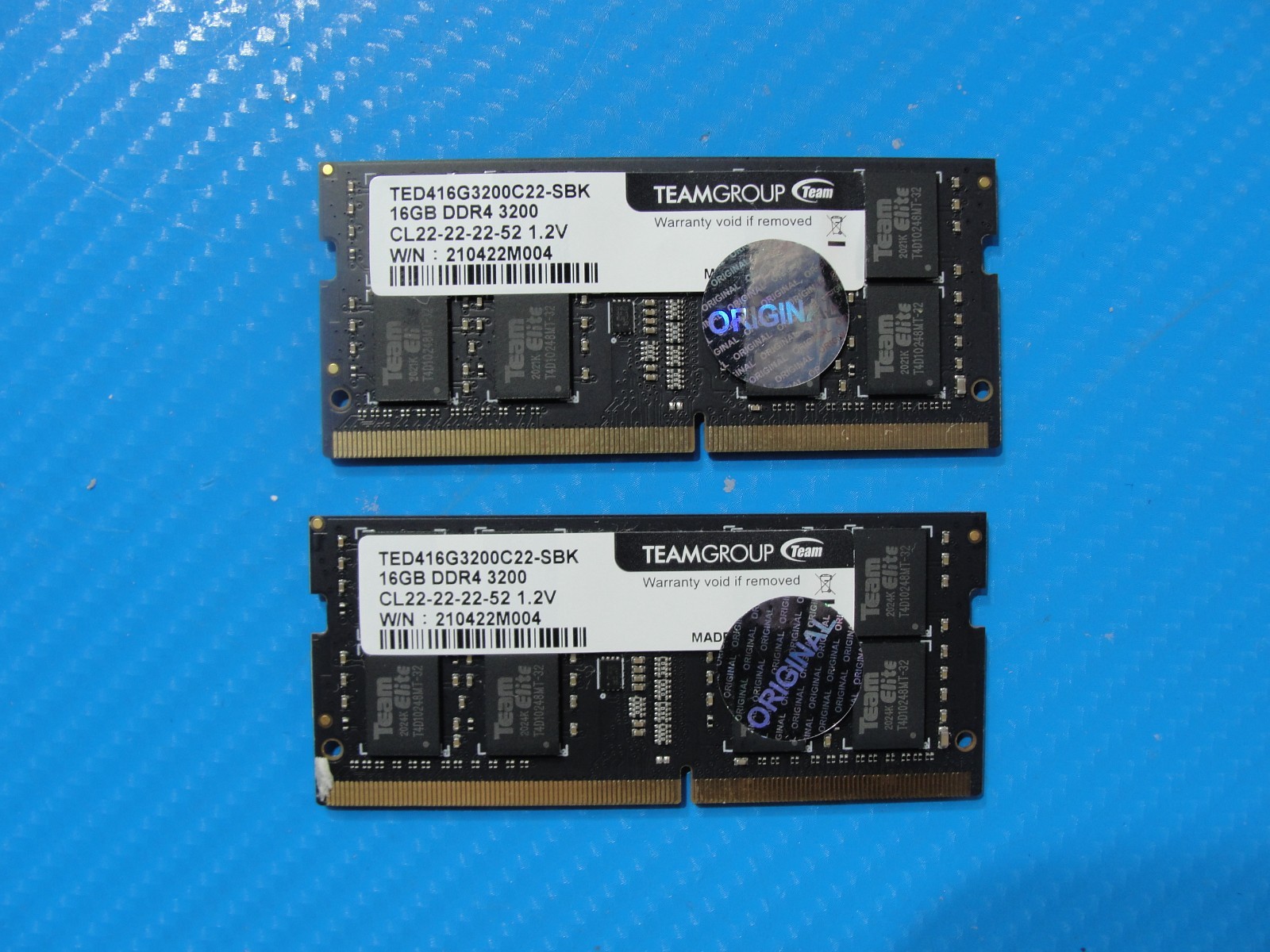 MSI A11SEK-033US TeamGroup 32GB 2x16GB SO-DIMM Memory RAM TED416G3200C22-SBK