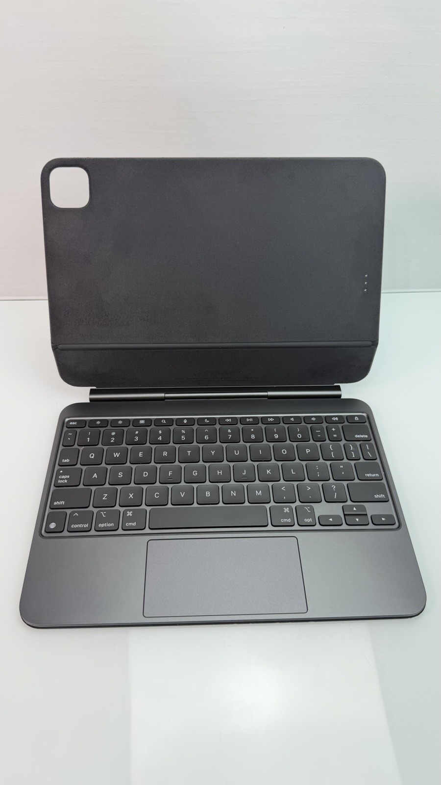 Apple Magic Keyboard A2975 for iPad Pro 11-inch M4/M5 Black - Used
