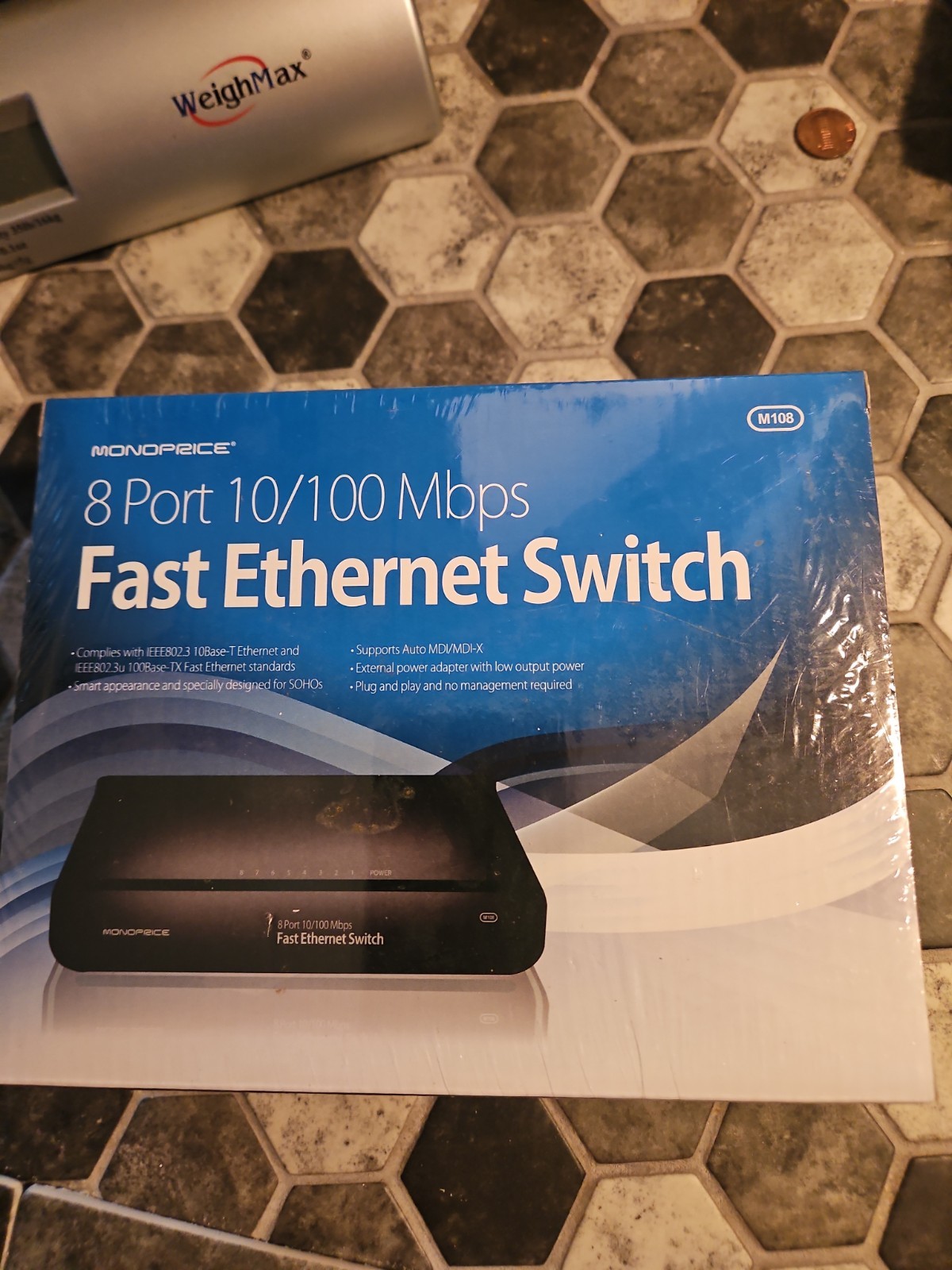 Monoprice 8 Port 10/100 Mbps Fast Ethernet Switch Model M108