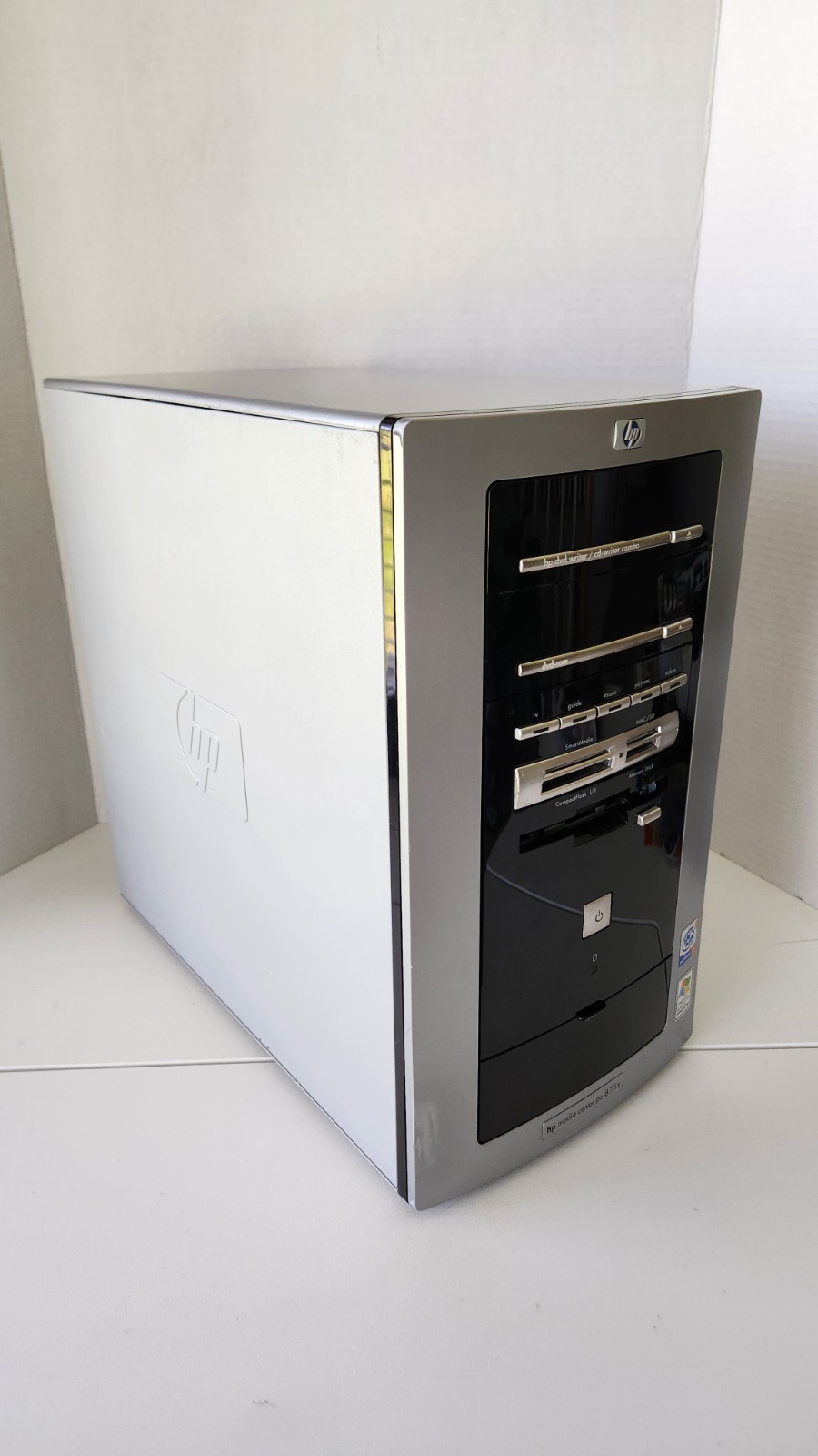 Vintage Y2K HP Media Center PC 876x CASE ONLY RETRO SLEEPER BUILD Silver
