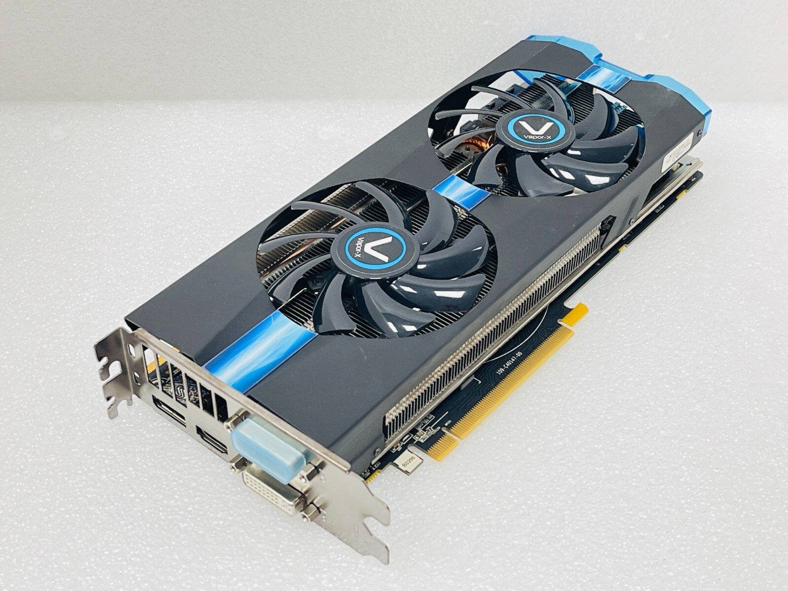 USED - AMD Sapphire Vapor-X Radeon r7 370 4GB GDDR5 Gaming Graphics Card
