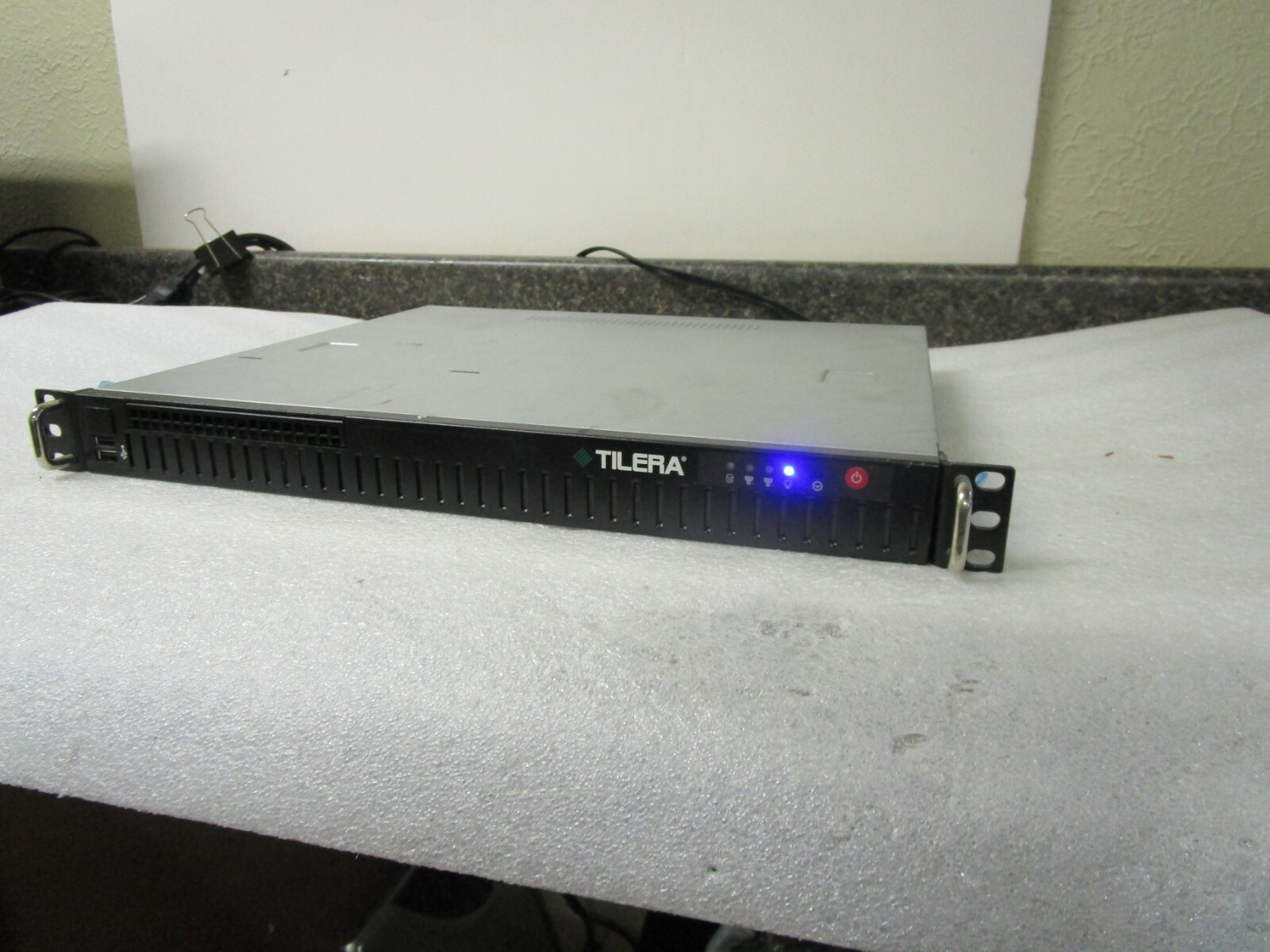 Tilera Mellanox Server TLB4-03680-12-RM1US Gx 8036 160GB SSD 32GB RAM