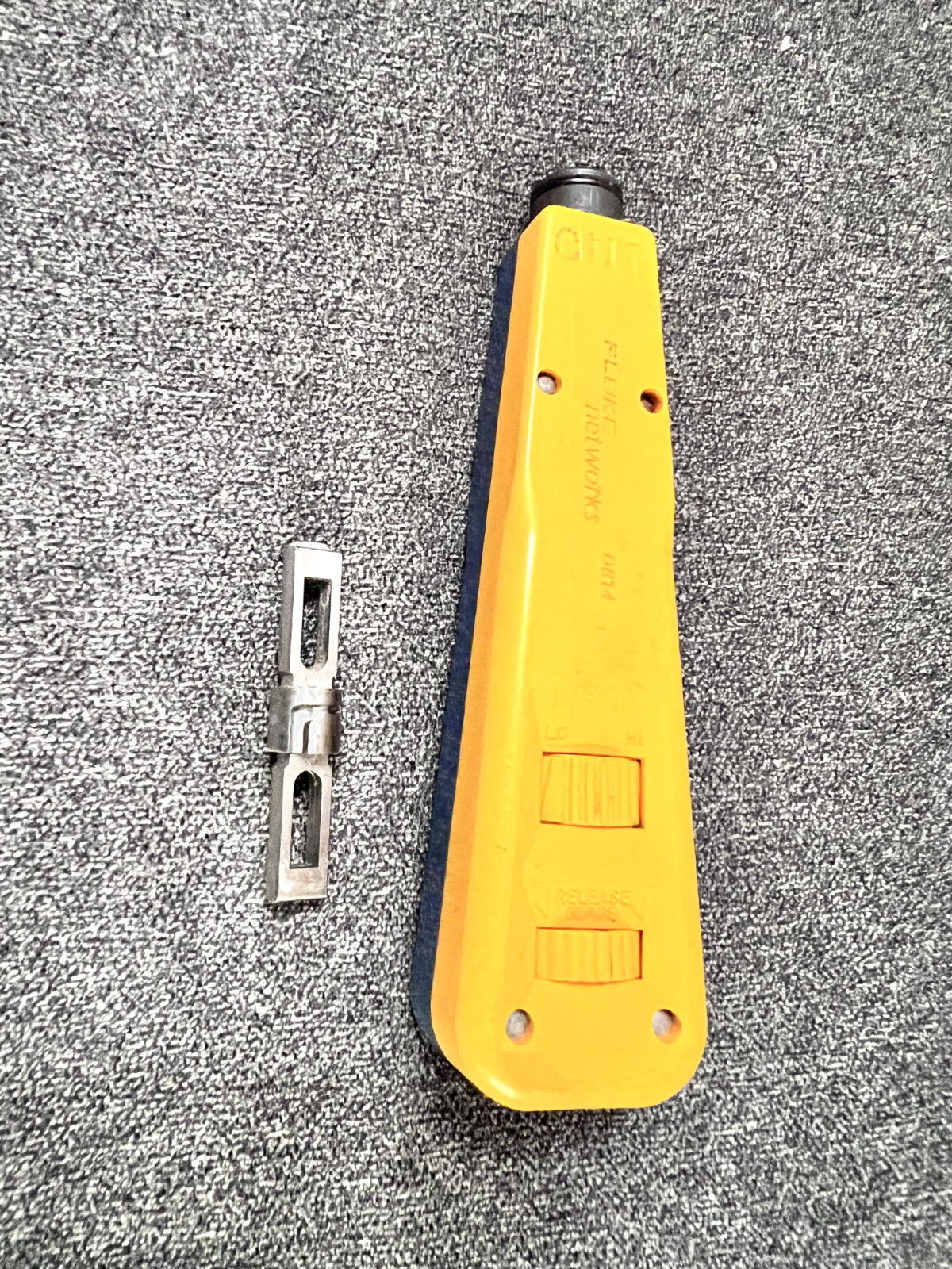 Fluke Networks D814 Impact Punch Down Tool with blade