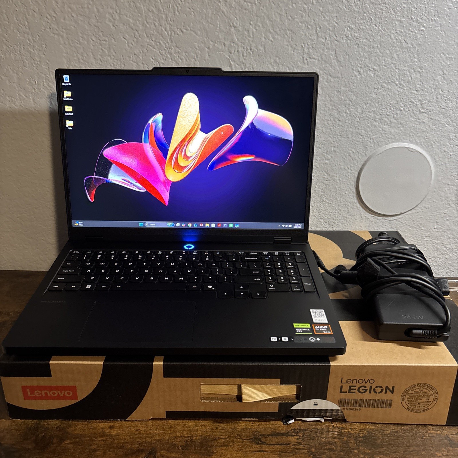 Lenovo Legion Pro 5 16" 2.5K OLED Ryzen 9 8945HX 16GB RTX 5060 1TB SSD