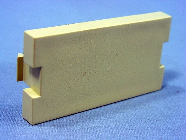 Leviton Ivory MOS 1-Unit High Blank Wallplate Snap-In Insert Module 41291-1BI