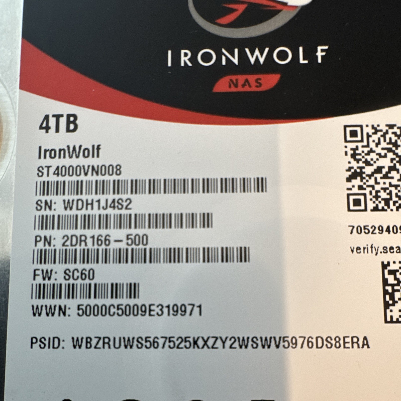 Seagate IronWolf 4TB ST4000VN008 NAS 64MB 6Gb/s 3.5" SATA HDD Hard Disk Drive