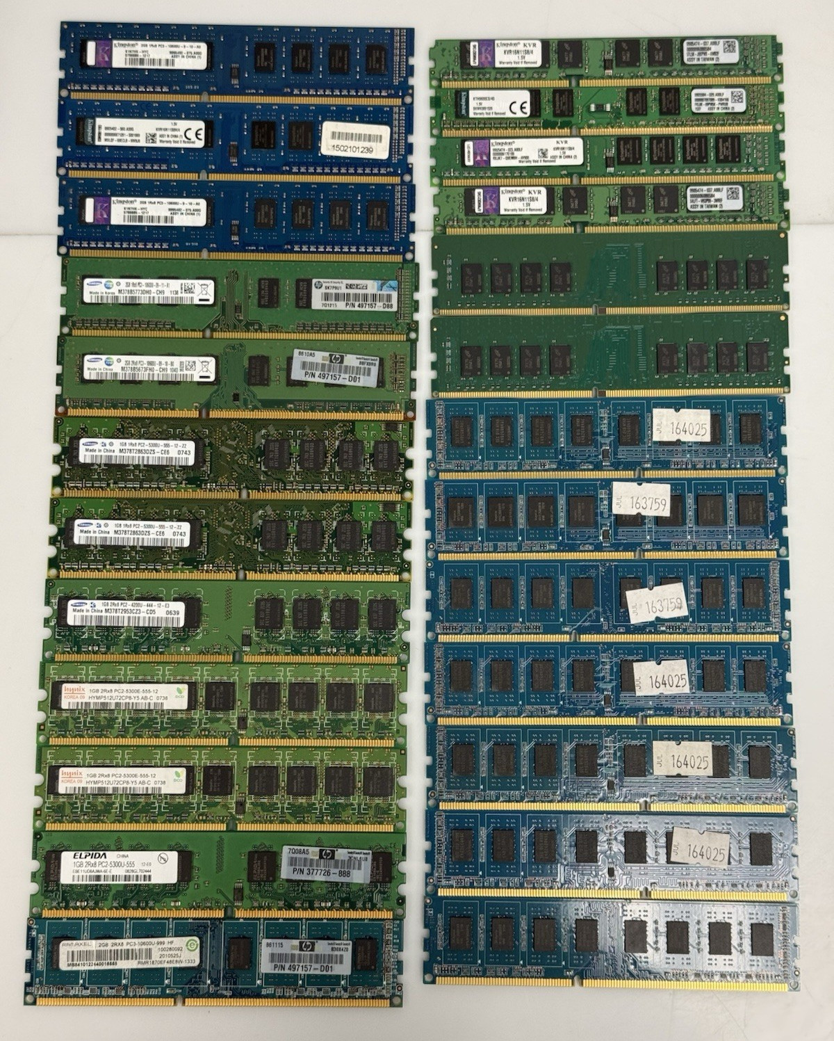 Lot of 25 - Mixed Brands/Models/Speeds 2GB & 1GB Memory