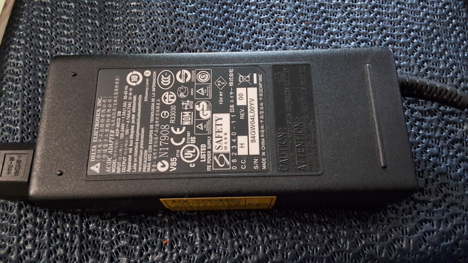 Original Charger DELTA ELECTRONICS ADP-90SB BB ADP-90CD DB 19V 4.74A 5.5mm1.7mm