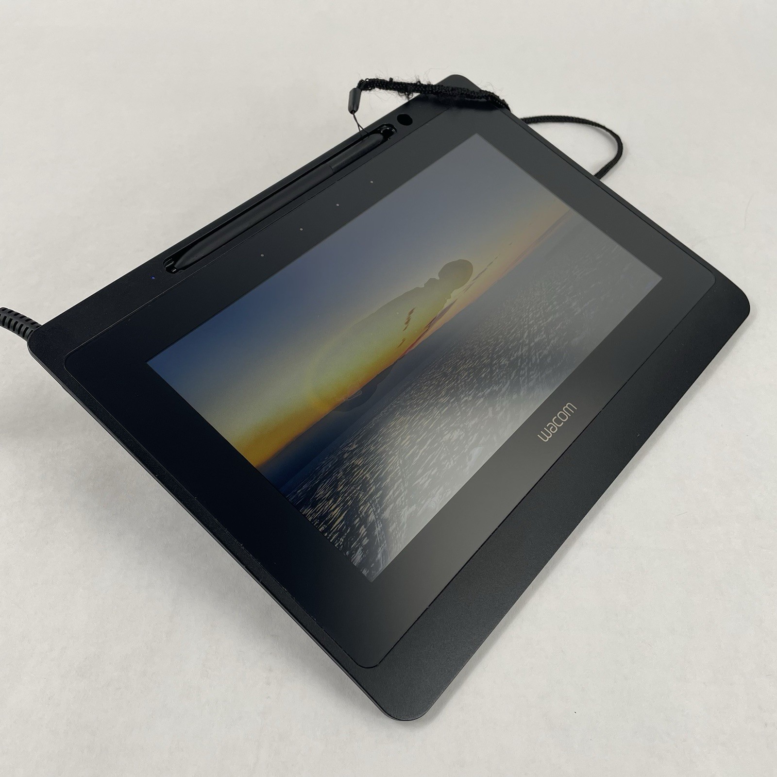 Wacom DTU-1141B 10.1" FHD Drawing Tablet - Damaged Screen/Bad Stylus Cable/READ