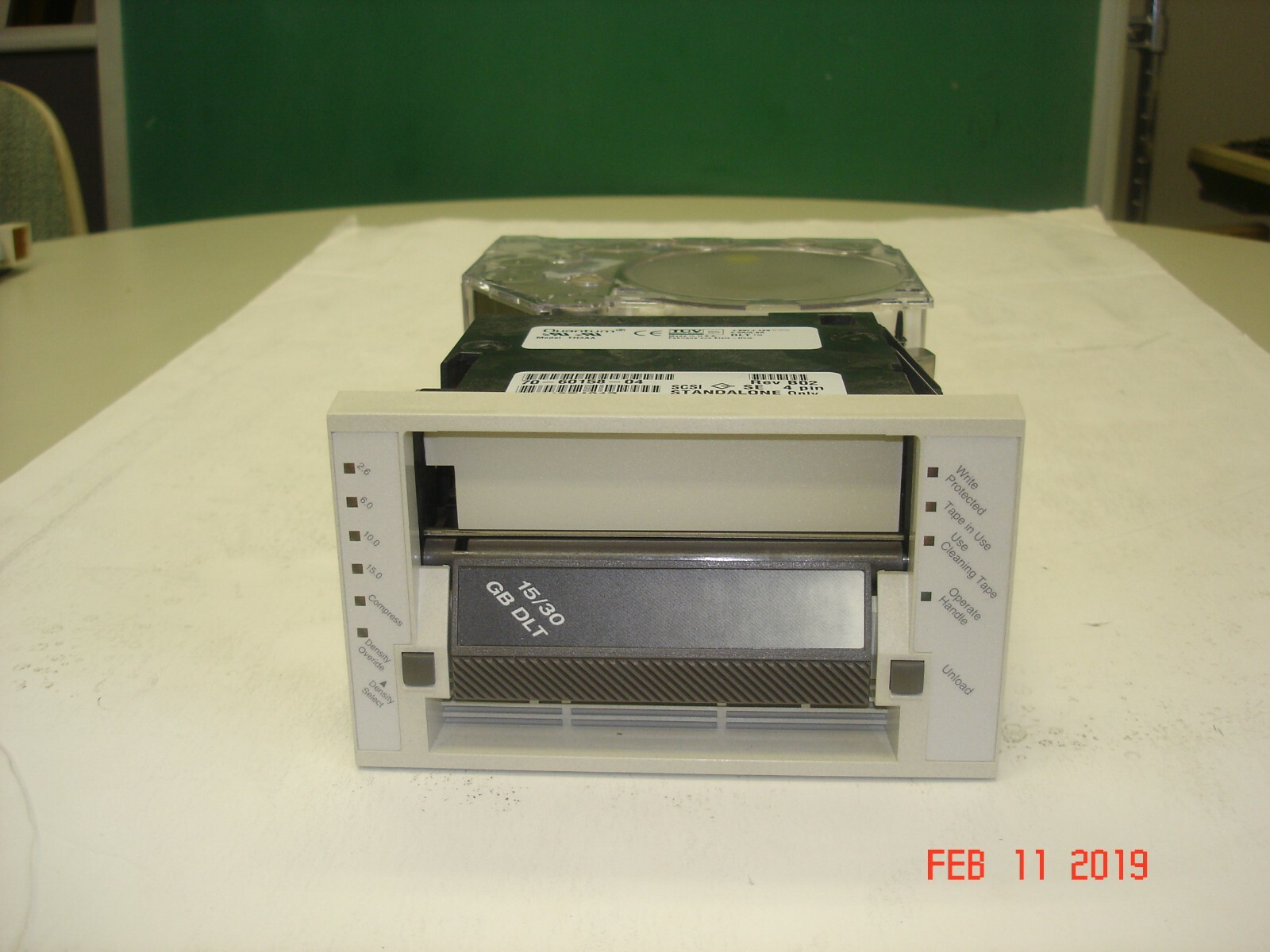 QUANTUM TH3AA 15/30GB DLT NEW/UNUSED COMPAQ PART# 70-60158-04 NEW PULL 