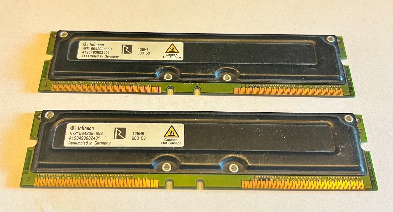 PRICE REDUCED - QTY 2 - Infineon HYR166420G-653 128MB RAM - 256 MB TOTAL
