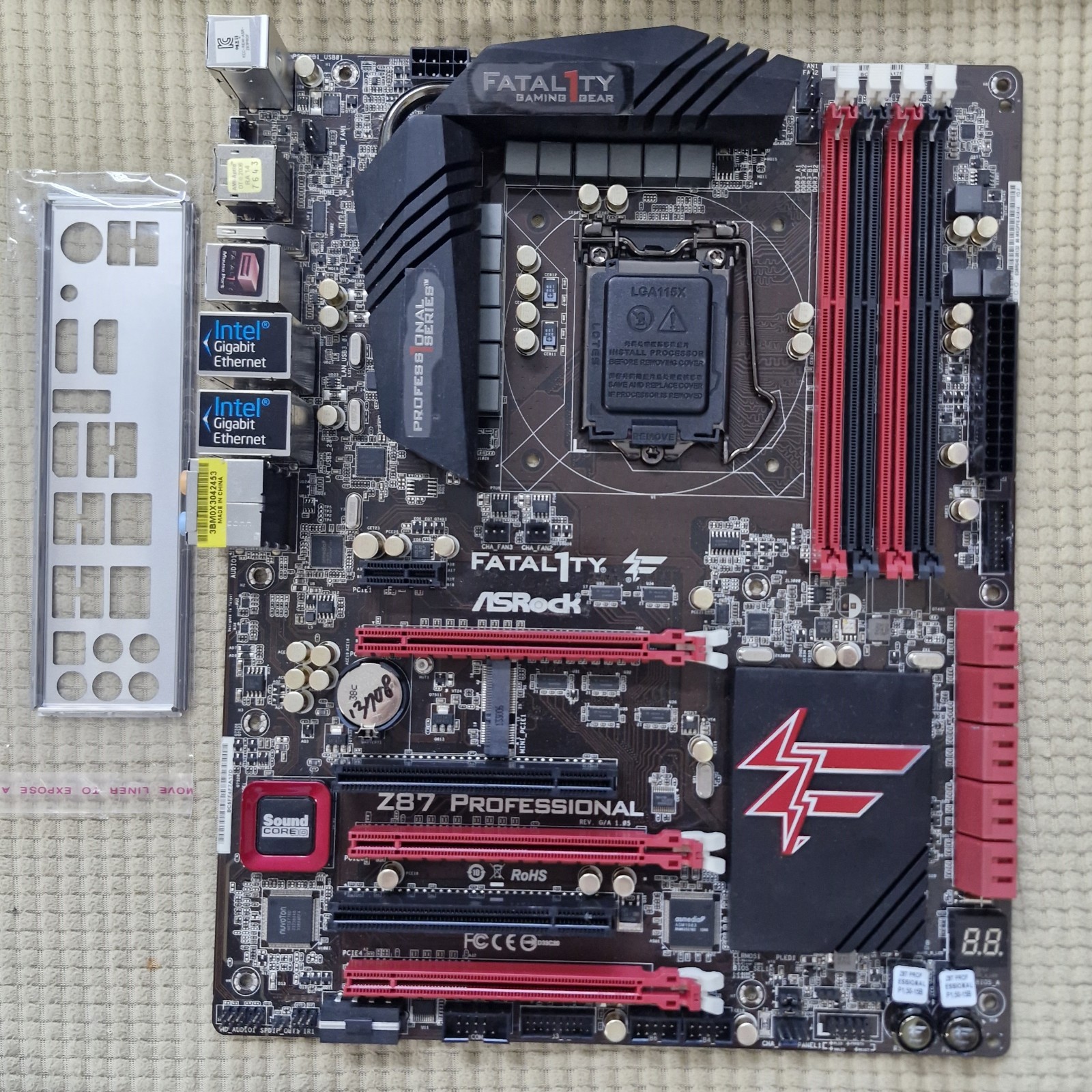 Asrock Fatal1ty Z87 Professional : LGA1150 Z87 DDR3  Dual LAN ATX + IO-Shield