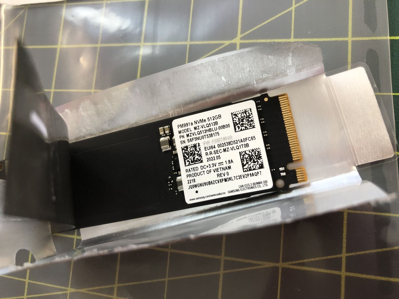 Samsung PM991a NVMe 512GB M.2 PCIe Gen3 SSD MZVLQ512HBLU-00B00 MZ-VLQ512B