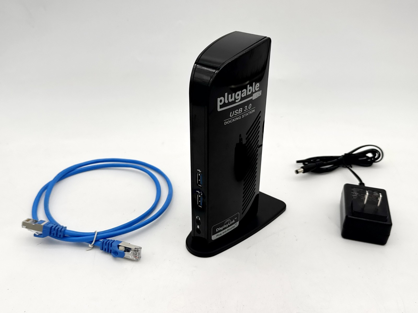 PLUGABLE UD-3900Z USB 3.0 DUAL HDMI DISPLAYLINK DOCKING STATION W POWER ADAPTER