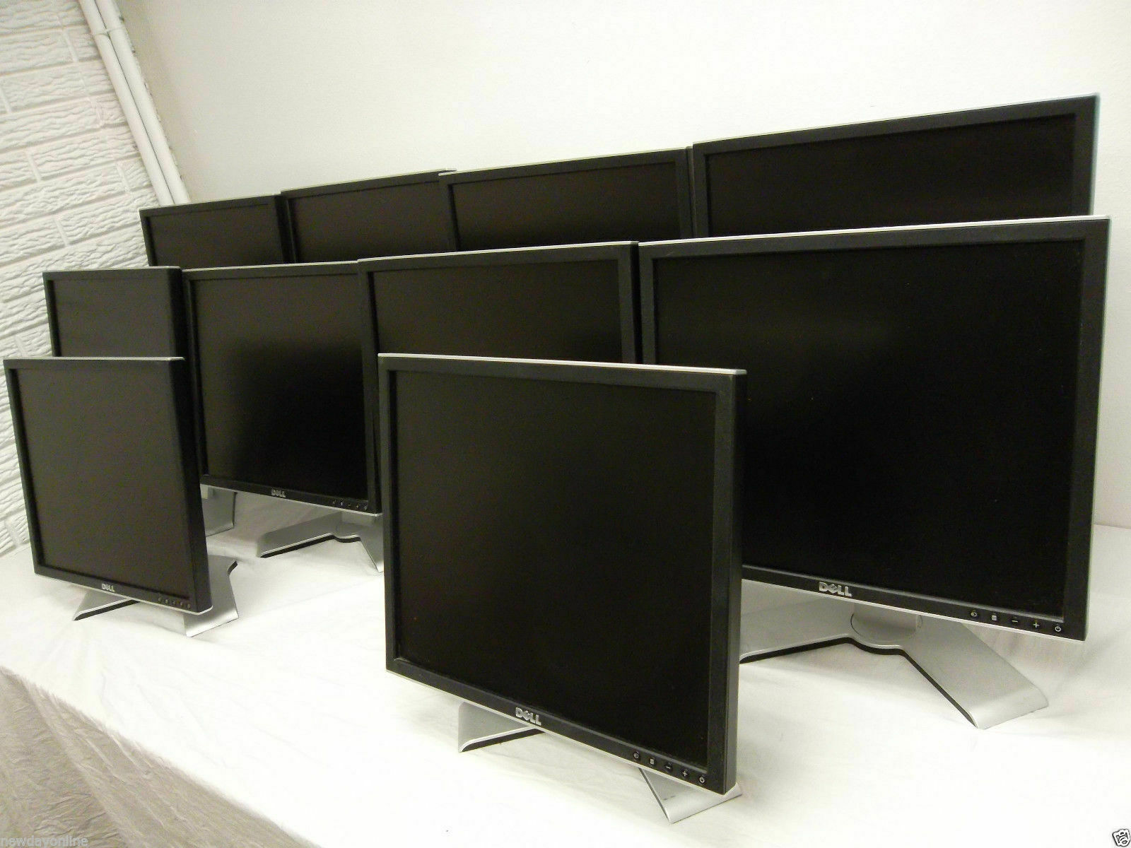 LOT-10 Dell 2007WFP 20" UltraSharp LCD Monitor w/4-Port USB Hub VGA DVI  HF730