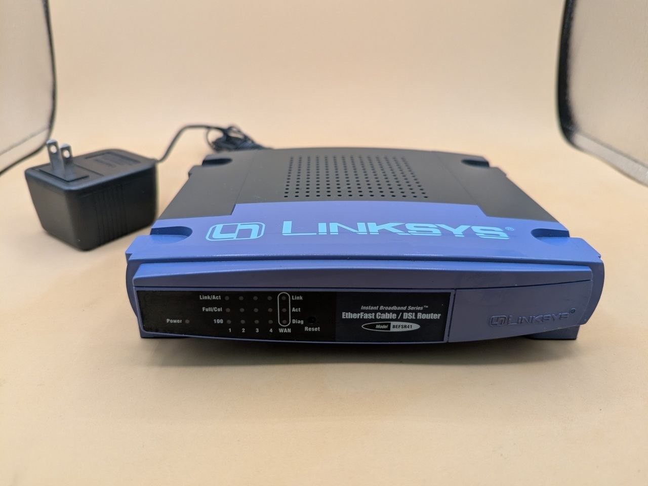 Linksys EtherFast Cable/DSL Router BEFSR41 Wired 4-Port w/ Power Adapter