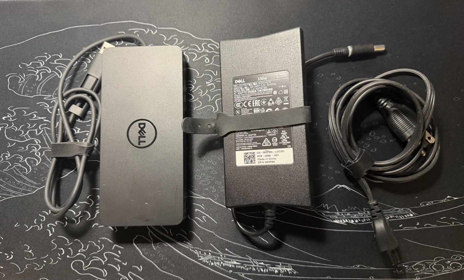Dell Docking Station with Power adapter. Model: D6000