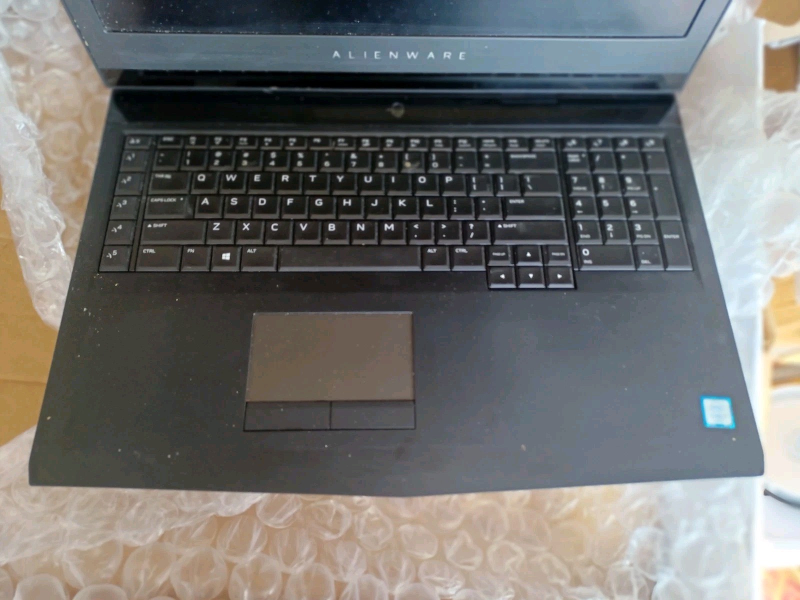 Dell Alienware 17 R4 FHD i7-7700HQ 2.80GHz 16GB 500 SSD GTX - BAD BATTERY***READ