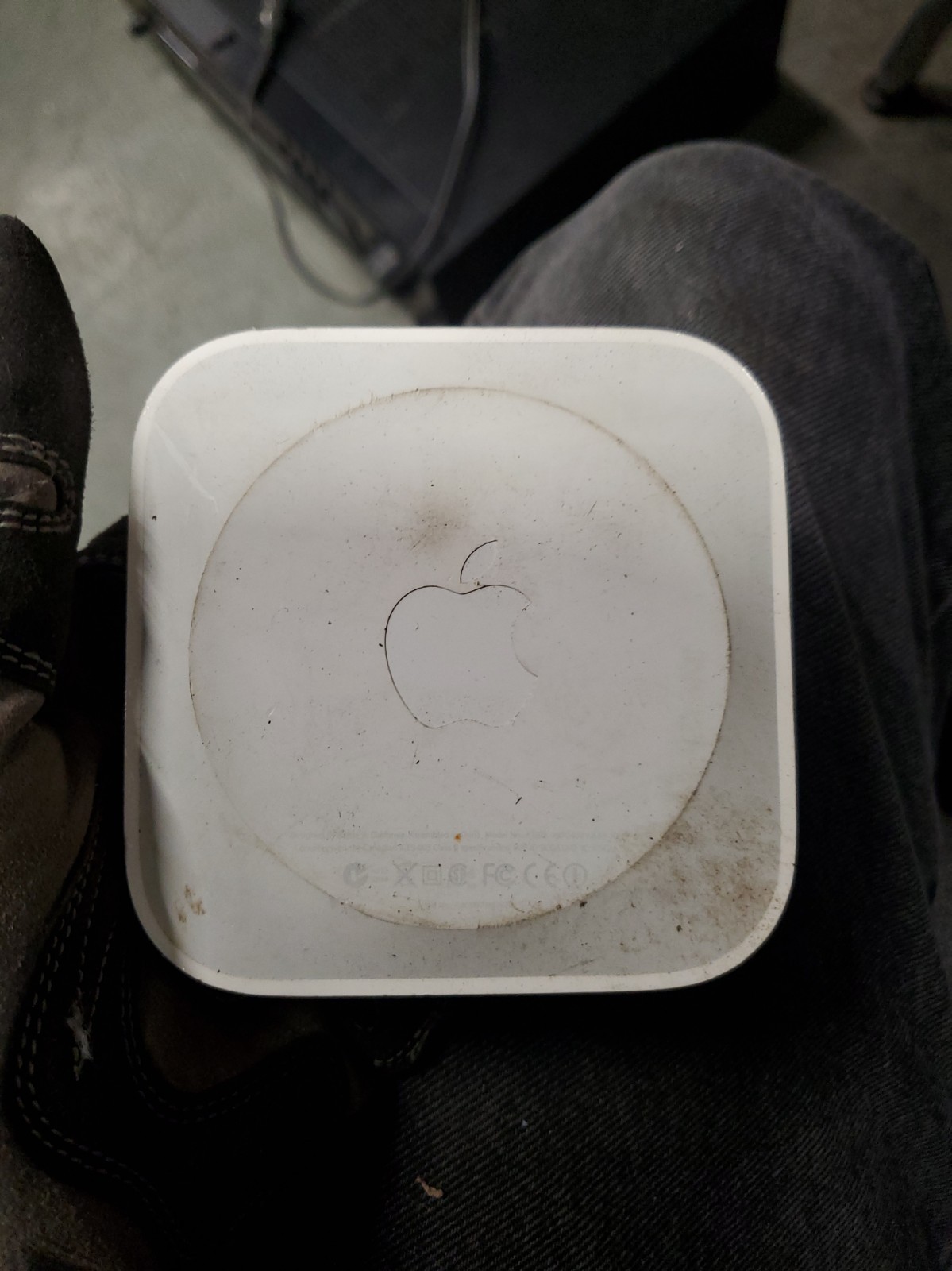 Apple Airport Express A1392 2nd Generation 802.11n WiFi Router White