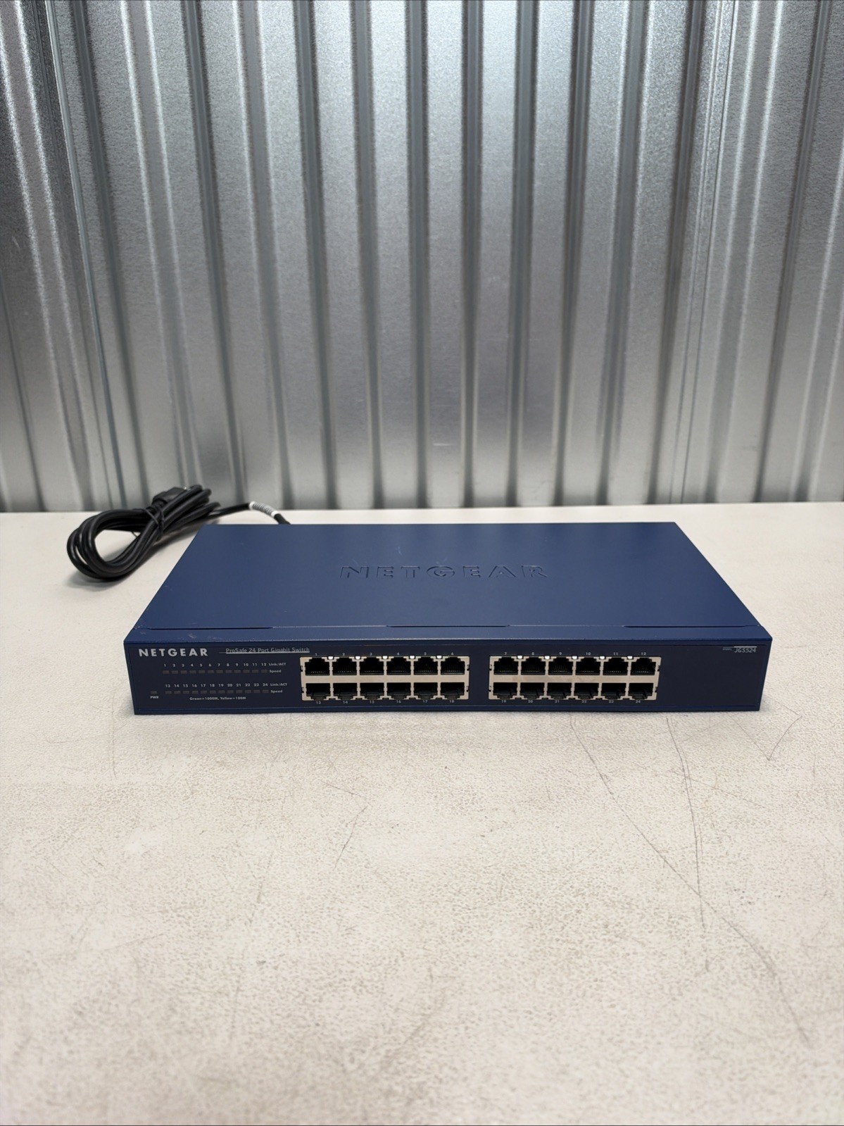 Netgear ProSAFE 24-Port Gigabit Switch JGS524 V2 w/ Power Cord