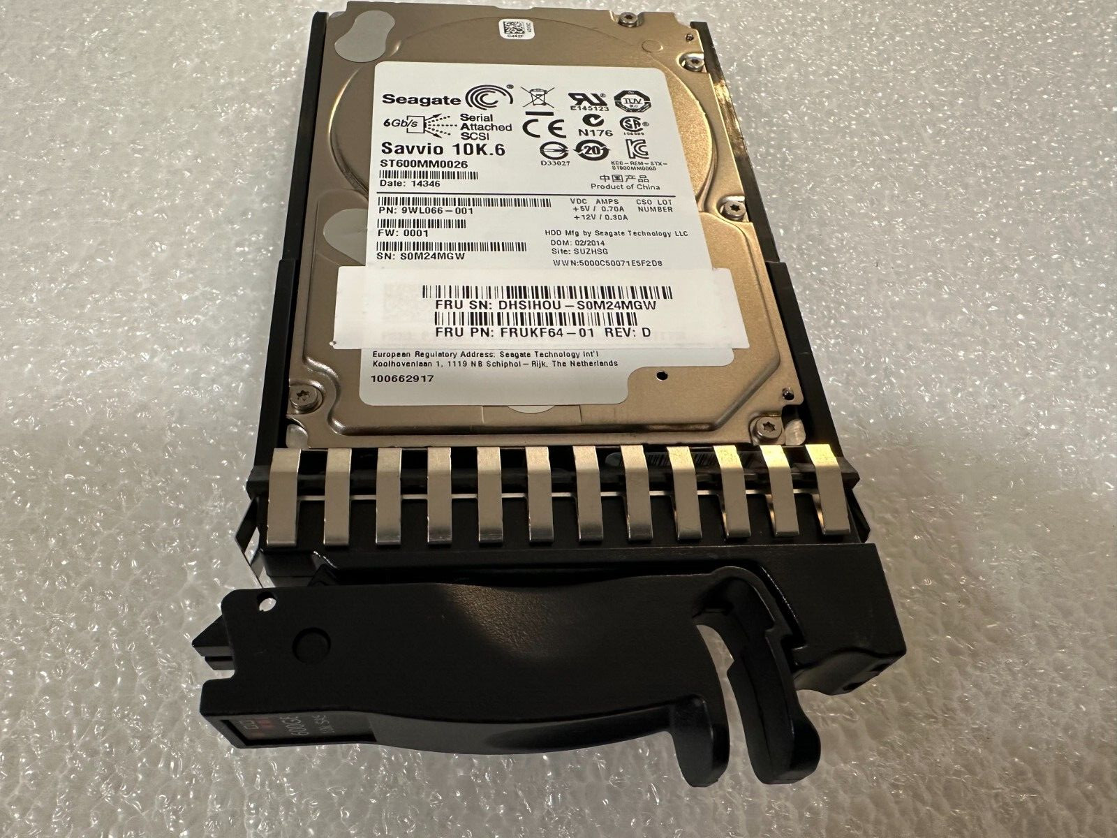 SEAGATE 600GB 2.5 SAS HARD DRIVE & TRAY DOT HILL SYSTEMS . FRUKF64-01 W/Tray