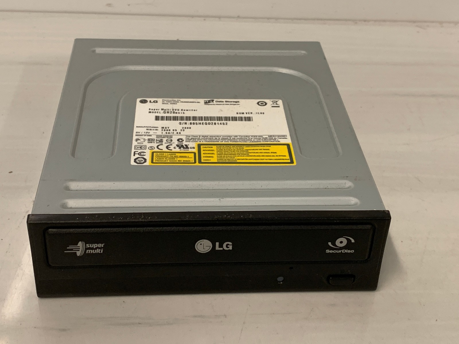 LG GH20NS15 20x Super Multi DVD±RW CD-RW Internal 5.25" SATA Optical Drive