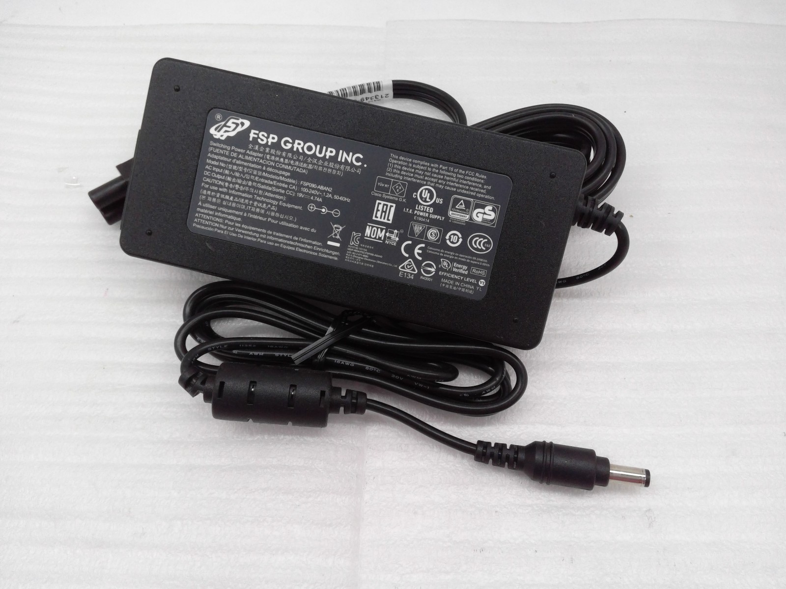 Genuine FSP FSP090-ABAN2  Switching  AC Power Adapter 19V  4.74A 90W 5.5x2.5mm