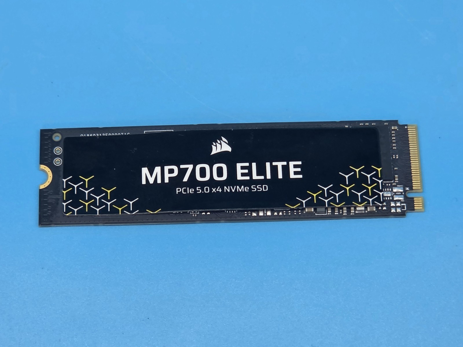 Corsair MP700 Elite 2TB – PCIe 5.0 x4 – NVMe M.2 Gen 5 SSD – Up to 10,000MB/sec