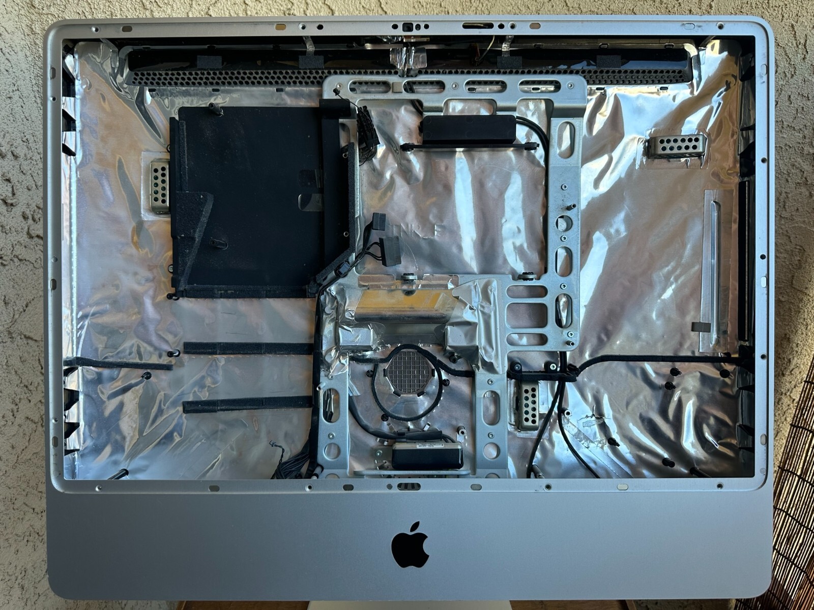 Genuine OEM Apple iMac 24" A1225 Housing & Power Cable
