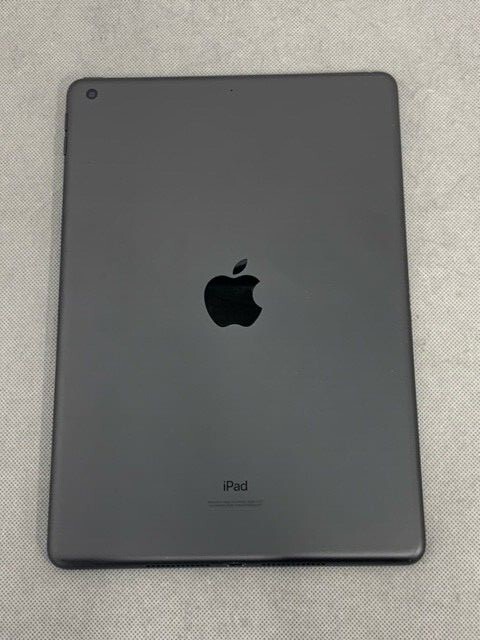 Apple iPad 8th Gen., Wi-Fi, 10.2 in - *Choose Color and GB* *Grade B*