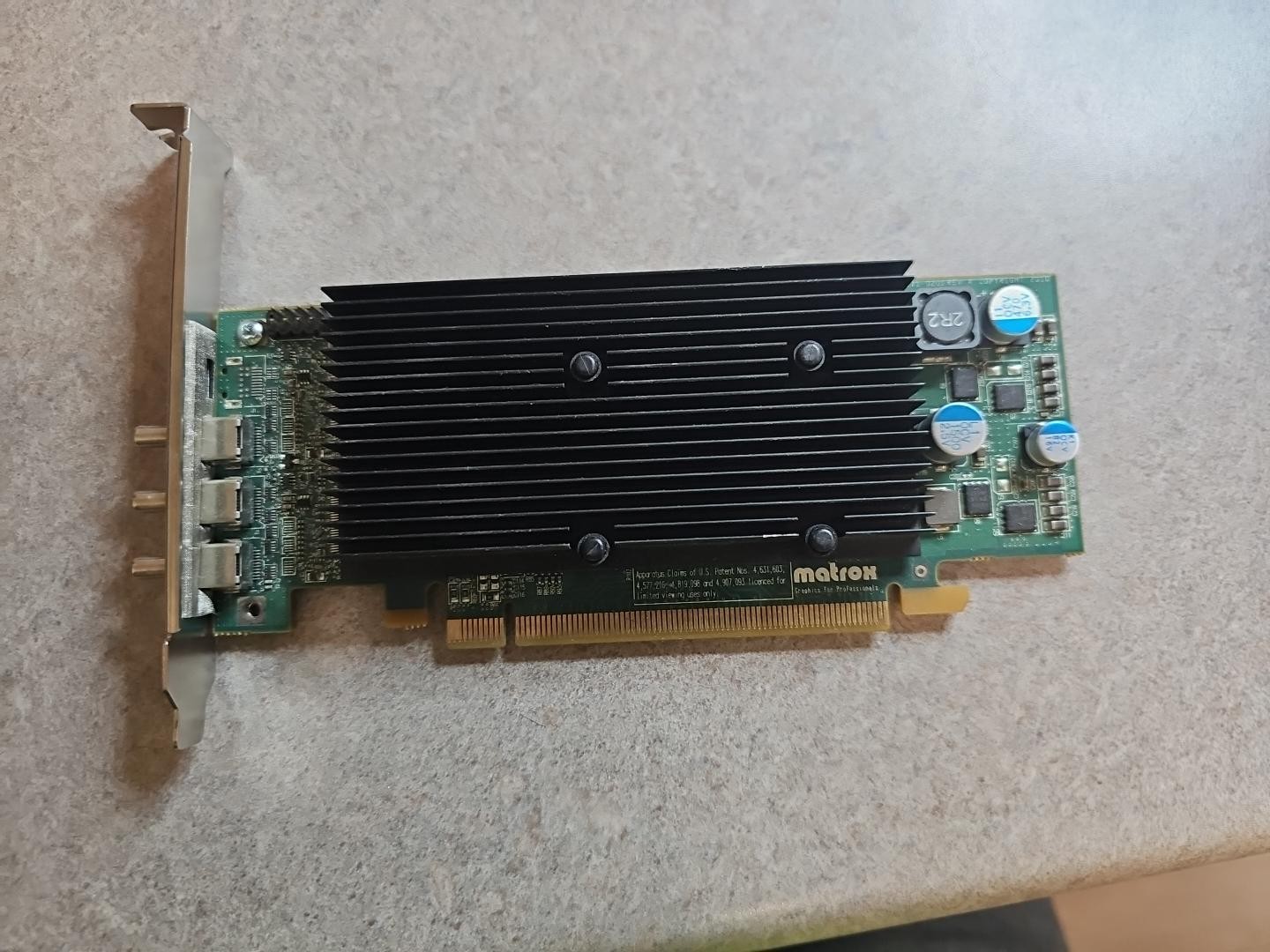 MATROX M SERIES M9138-E1024LAF 3x MINIDISPLAYPORT PCIe VIDEO GRAPHICS CARD ADAPT