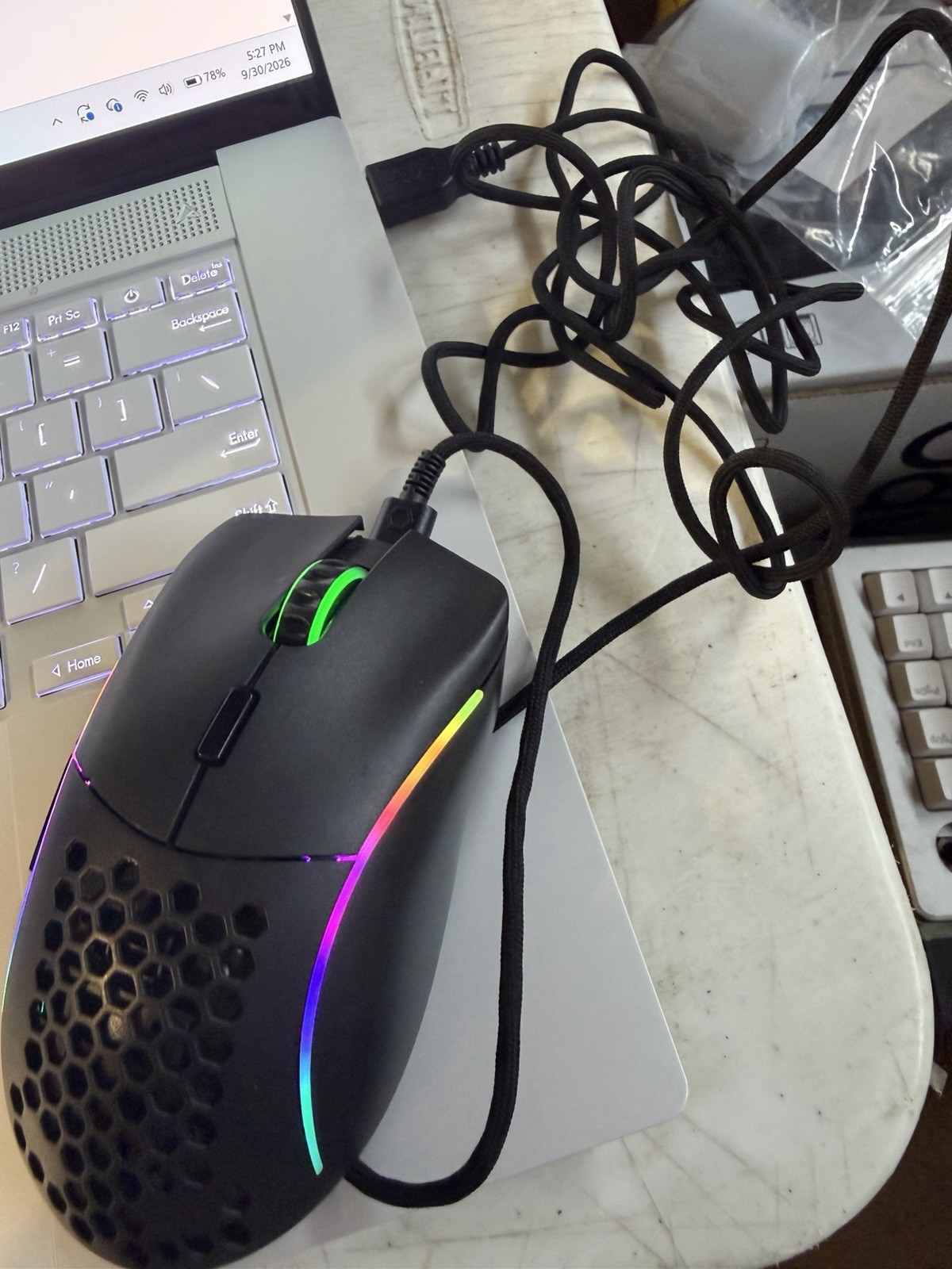 Glorious Gaming Model D 2 Wireless Mouse Ergonomic Lightweight 69g *READ*