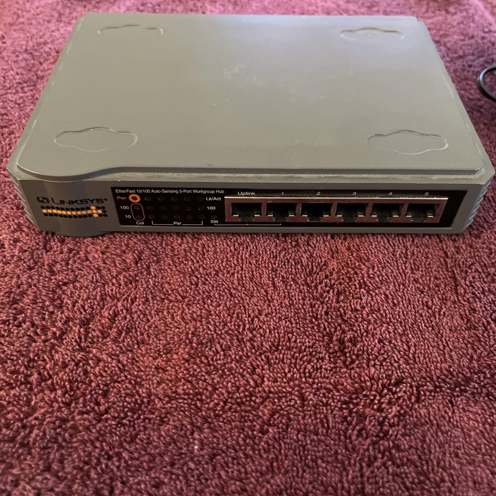 Linksys Etherfast EFAH05W 5 Port Hub 10/100