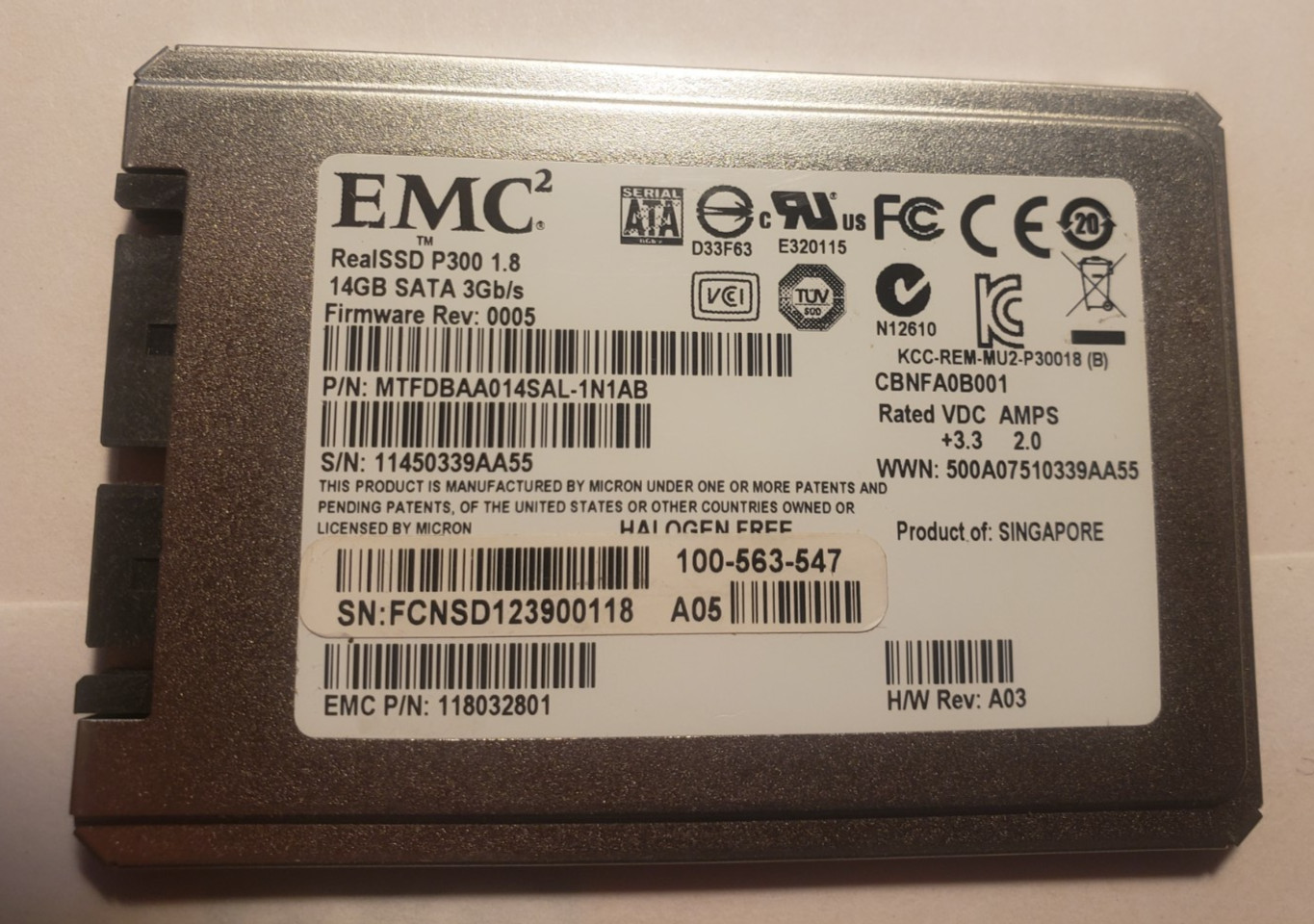 EMC Real SSD P300 1.8 14GB SATA 3Gb/s 2.5-inch  118-032-801 (Listing for 1 of 2)