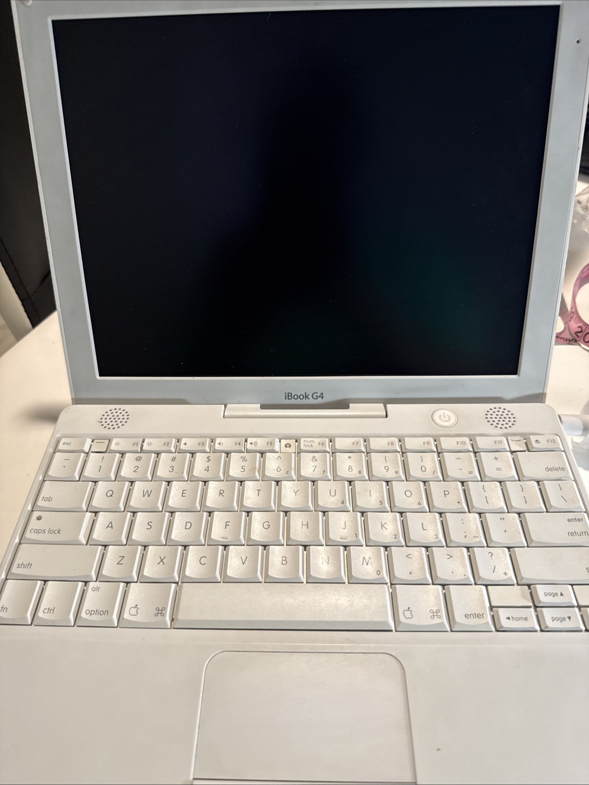 Apple iBook G4 Laptop A1054 Mac OS 10.4 Tiger 12.1” HEUA Working (No Cord)