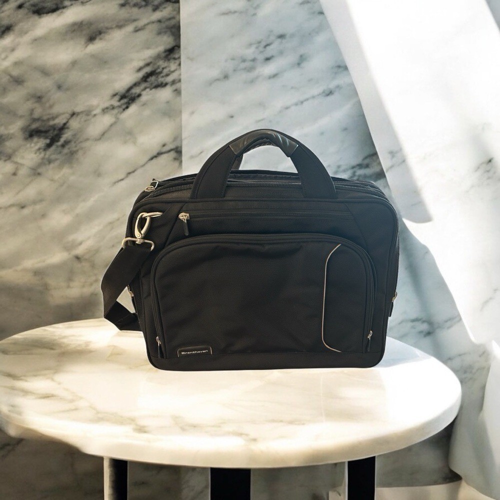 Brenthaven Zero Impact Laptop Bag (Black) - Lots of Storage - NWOT