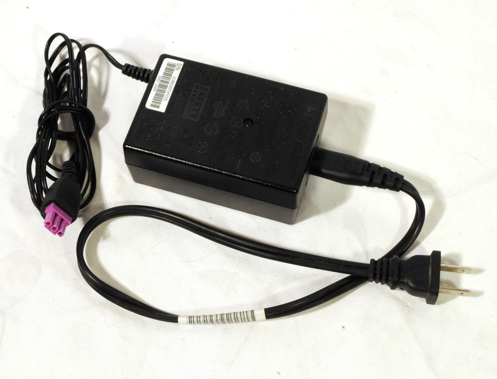 HP 0957-2269 32V Power Adapter