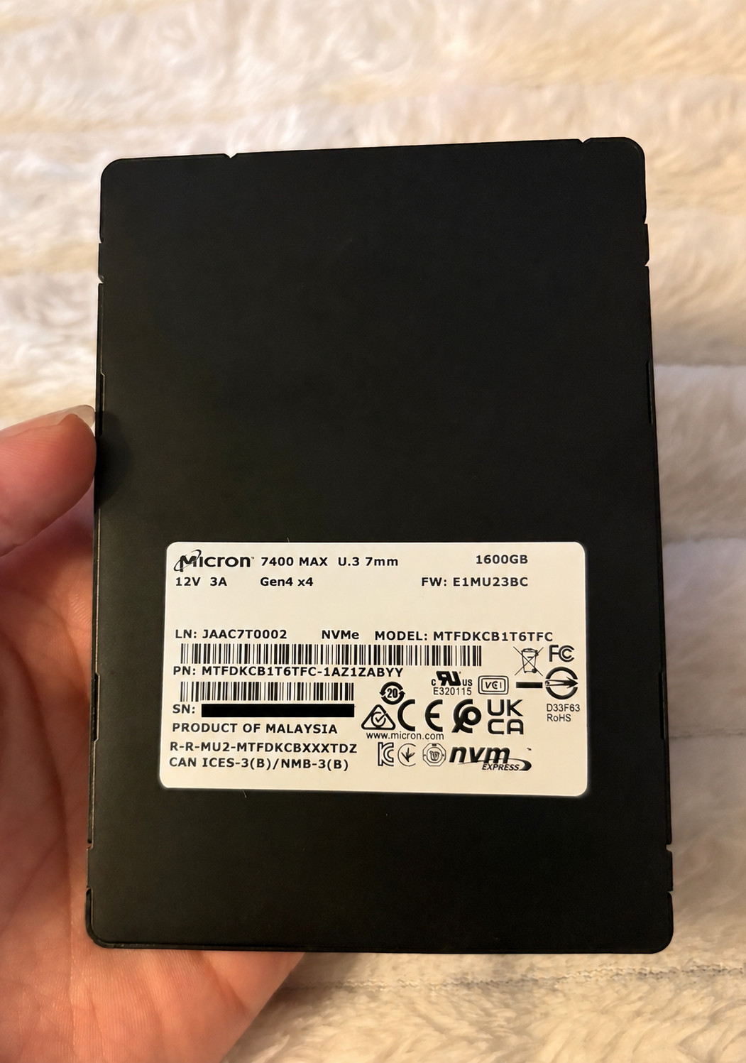 Micron 7400 MAX 1.6TB U.3 NVMe PCIe Gen4 x4 2.5" SSD MTFDKCC1T6TFC