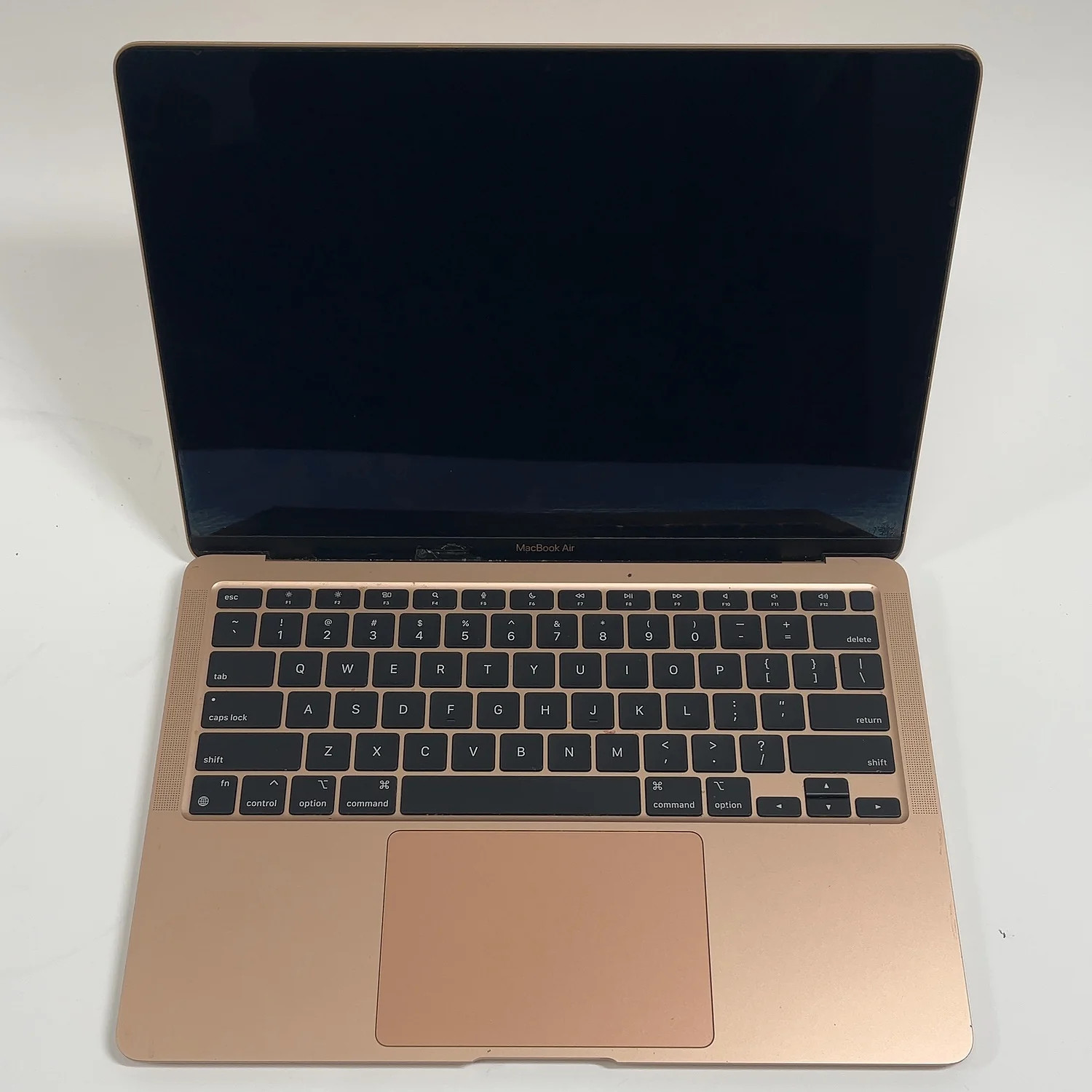 Broken 2020 Apple RFB MBA 13.3 13.3" M1 7C GPU 3.2GHz 8GB RAM 256GB SSD READ