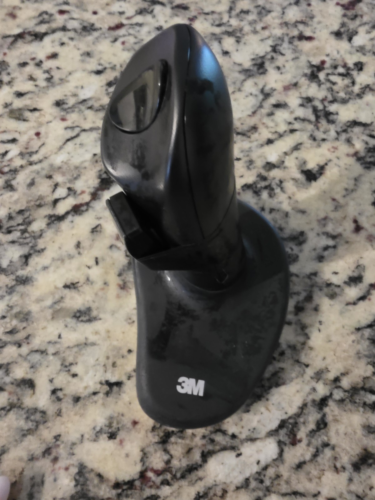 3m wireless  ergonomic mouse em550 GPL.       B1