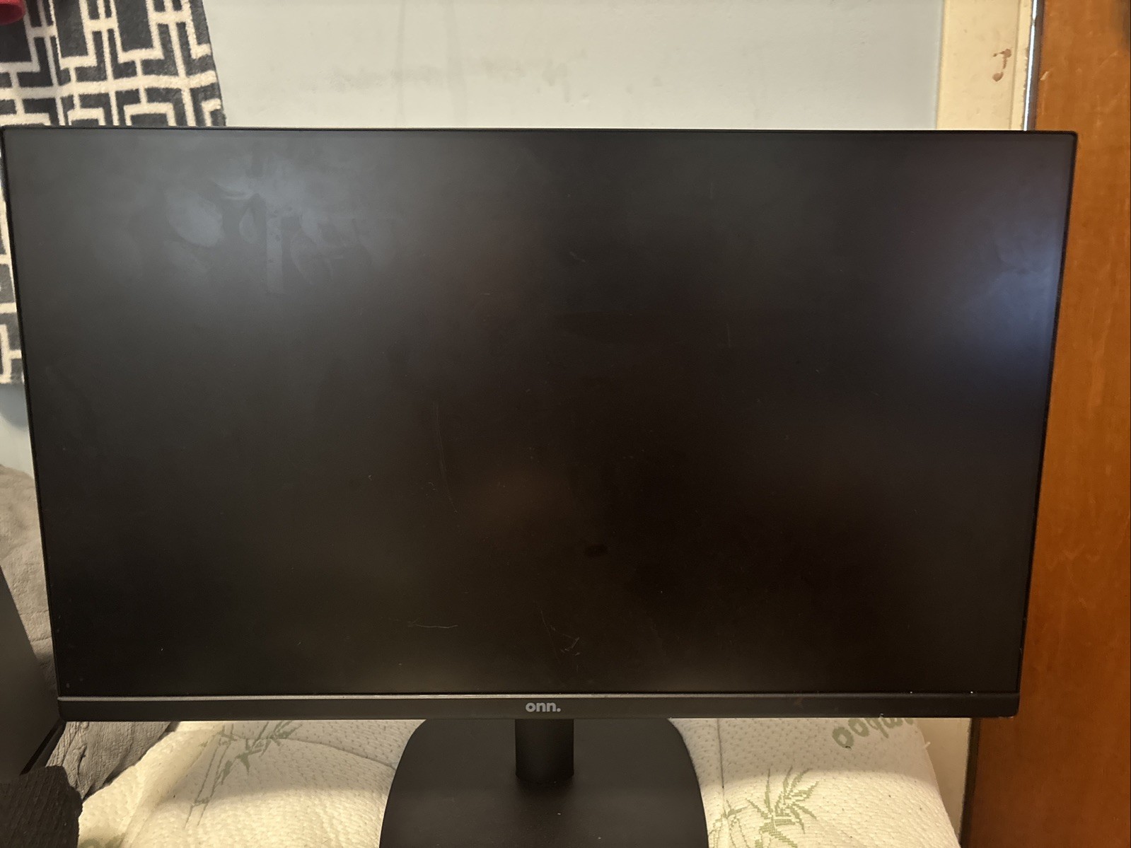 Onn 24-inch Little Scratch On Screen