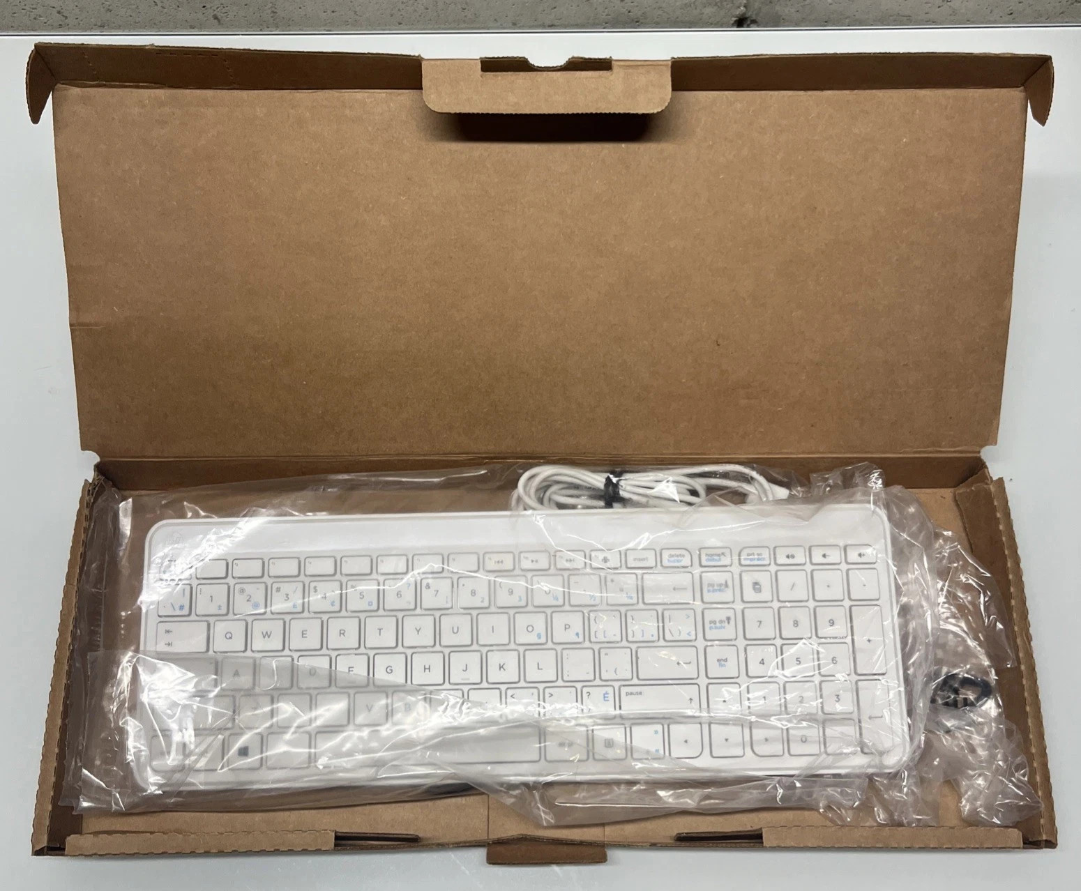 HP KBAH21 White English 853236-001 US Layout USB Wired Slim Keyboard New In Box