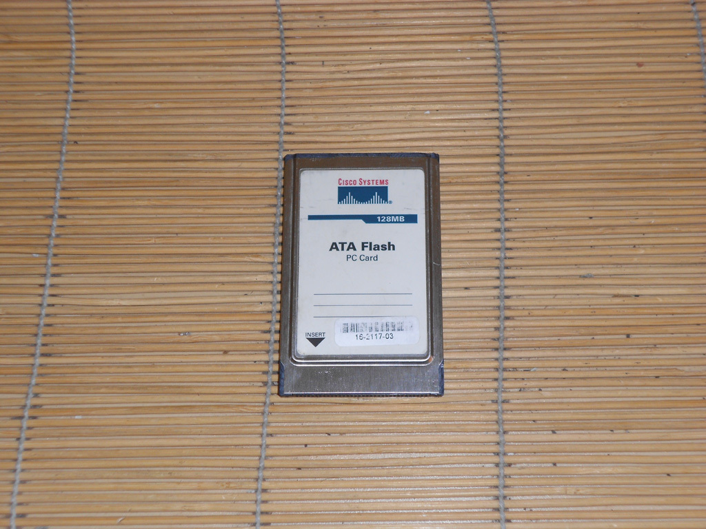 CISCO MEM-I/O-FLD128M 128MB PCMCIA ATA FLASH Card Card f.7200 7200VXR ATA-128MB