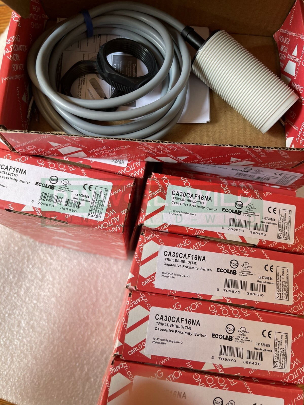 1PCS New For CARLO GAVAZZI Capacitive Sensor CA30CAF16NA