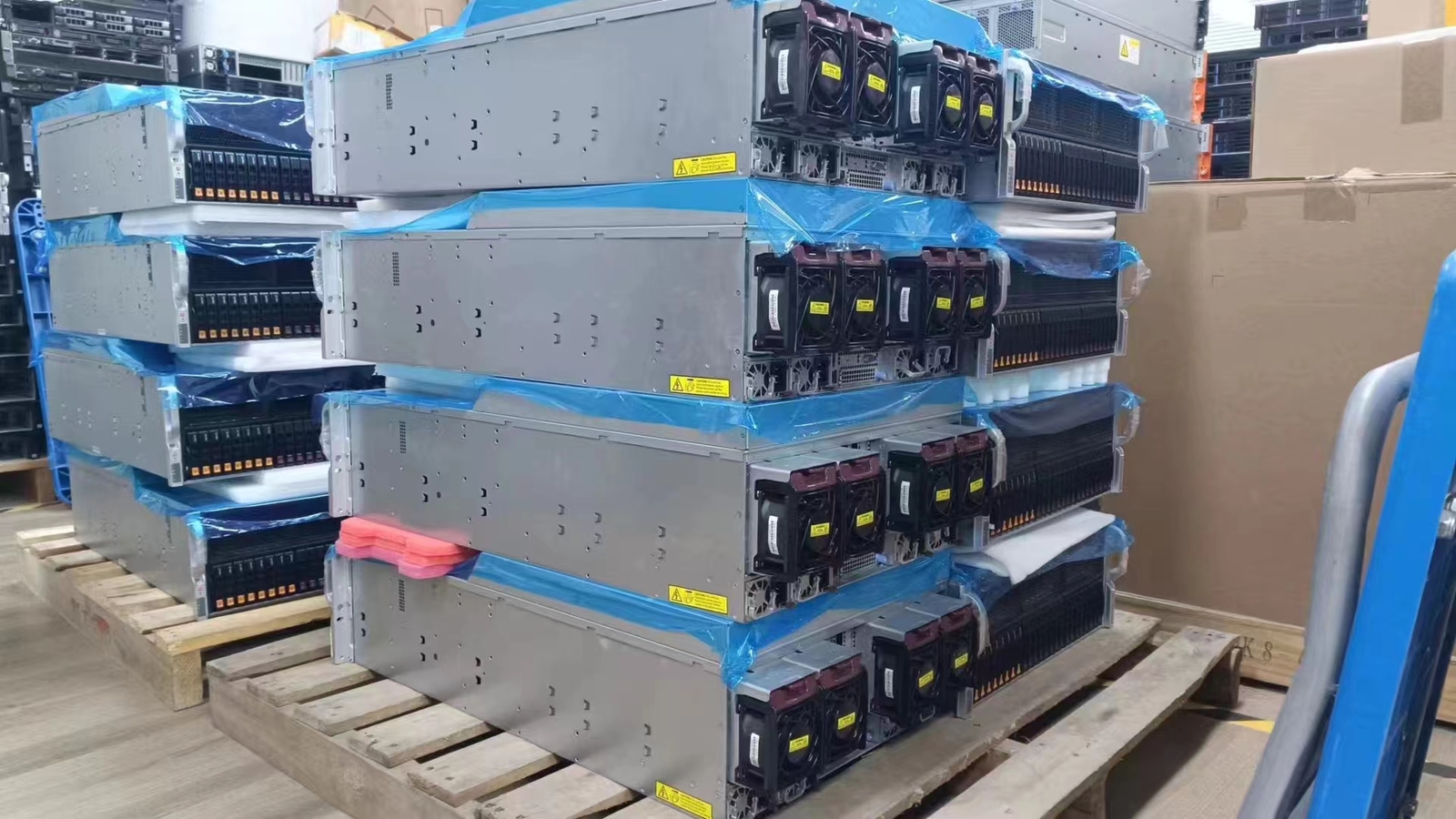 Supermicro SYS-420GP-TNR 8GPU Server 24X2.5"(8x NVME)/2X Gold 6330 /8X 32G 3200