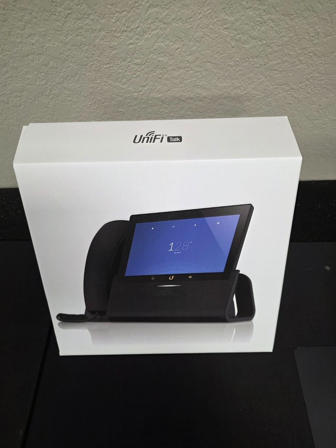 Ubiquiti UniFi Talk UVP-TouchMax VoIP Phone 7" Touchscreen New Sealed