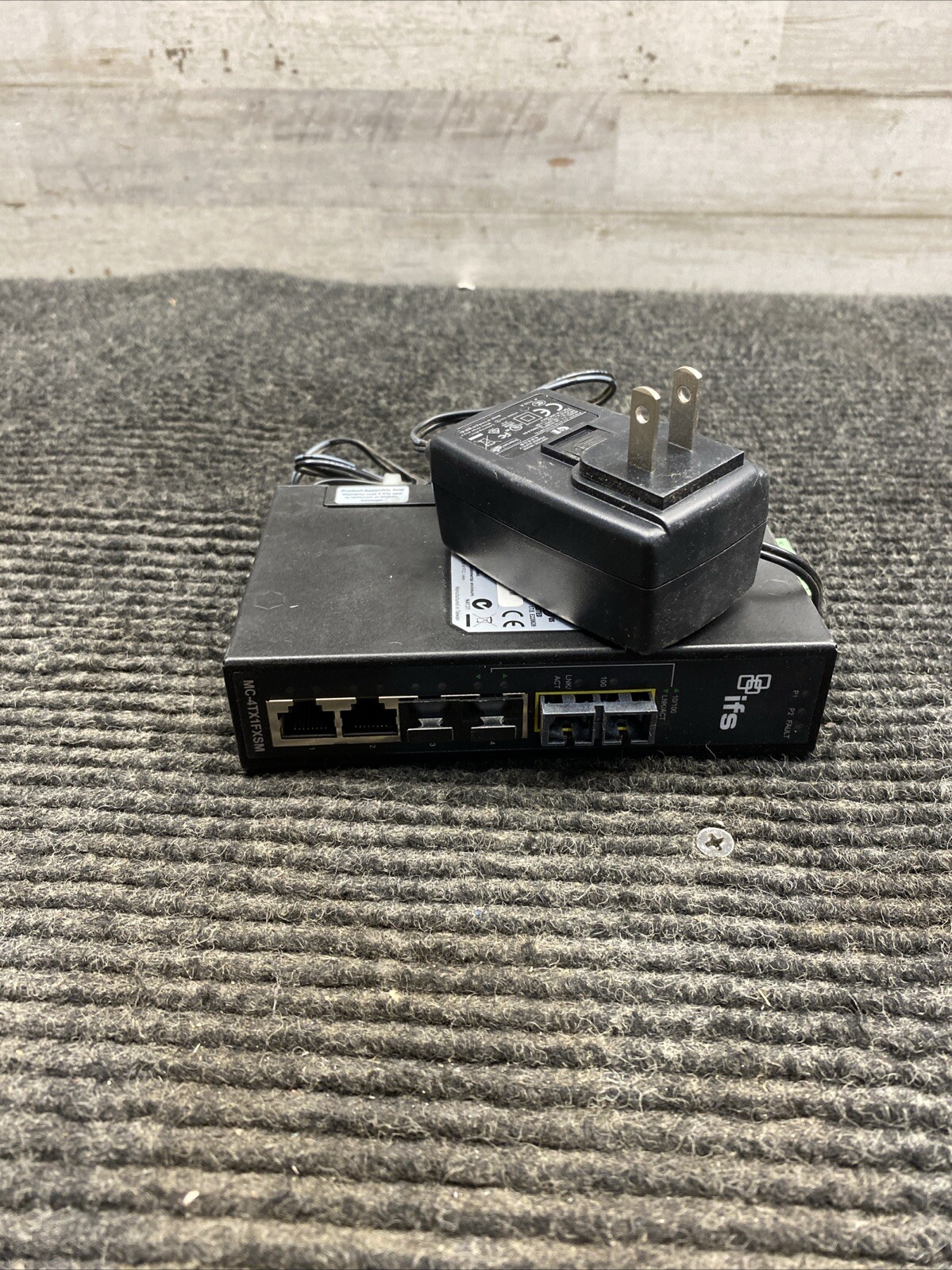 Used Interlogix MC-4TX1FXSM-15KM 4-Port Fast Ethernet Switch Unit W/Power Supply