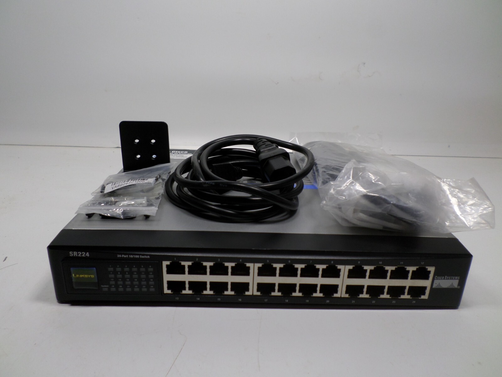 CISCO LINKSYS SR224G 24-PORT 10/100 2-PORT GIGABIT ETERNET SWITCH