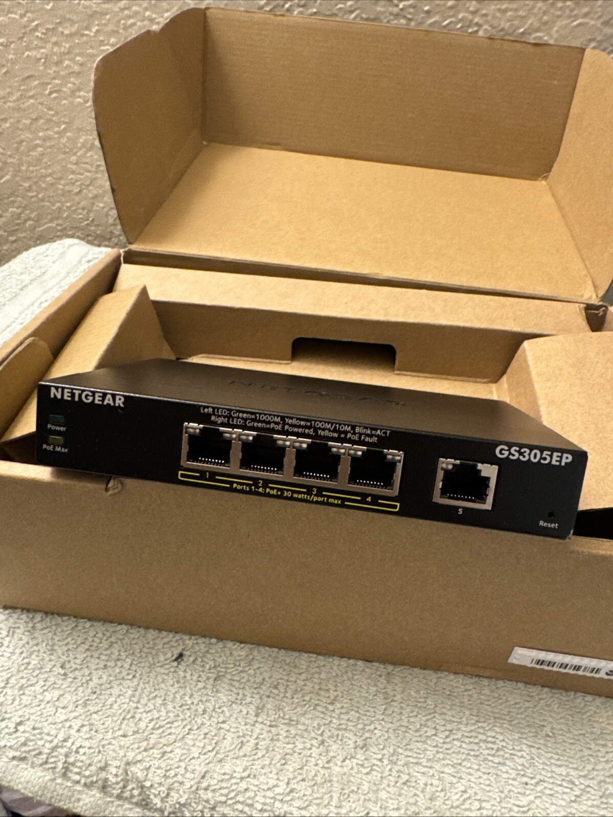 Netgear GS305EP 100NAS 5-Port Gigabit Ethernet SOHO (Switch Only, No Power Cabl)